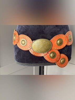 Vintage Fossil leather concho belt. Brass tone hardware. L 42” long